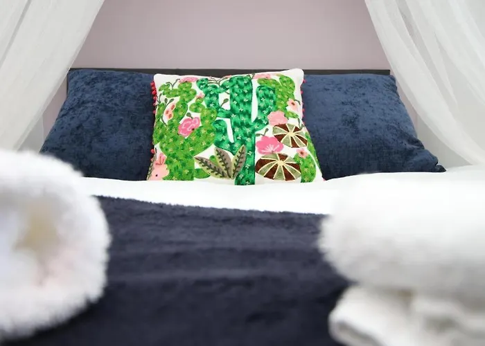 Chic 3-Bed Stay Near Cardiff\'S Top Sights