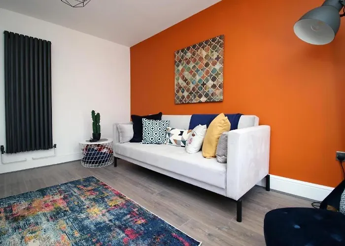 Chic 3-Bed Stay Near Cardiff\'S Top Sights