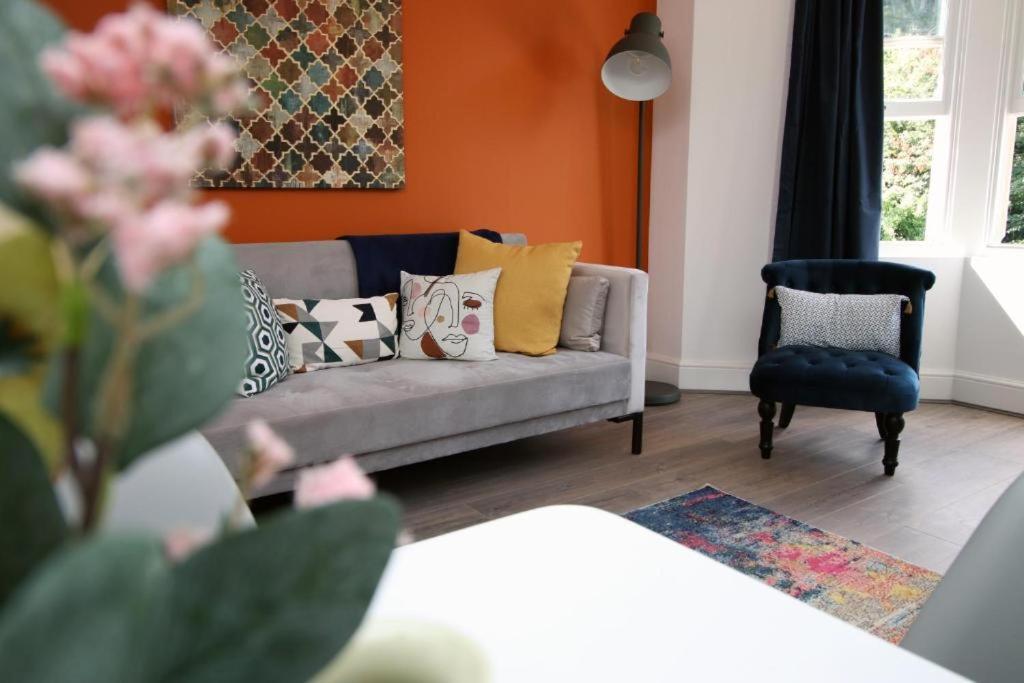 Chic 3-bed Near Cardiff's Sights Cardiff