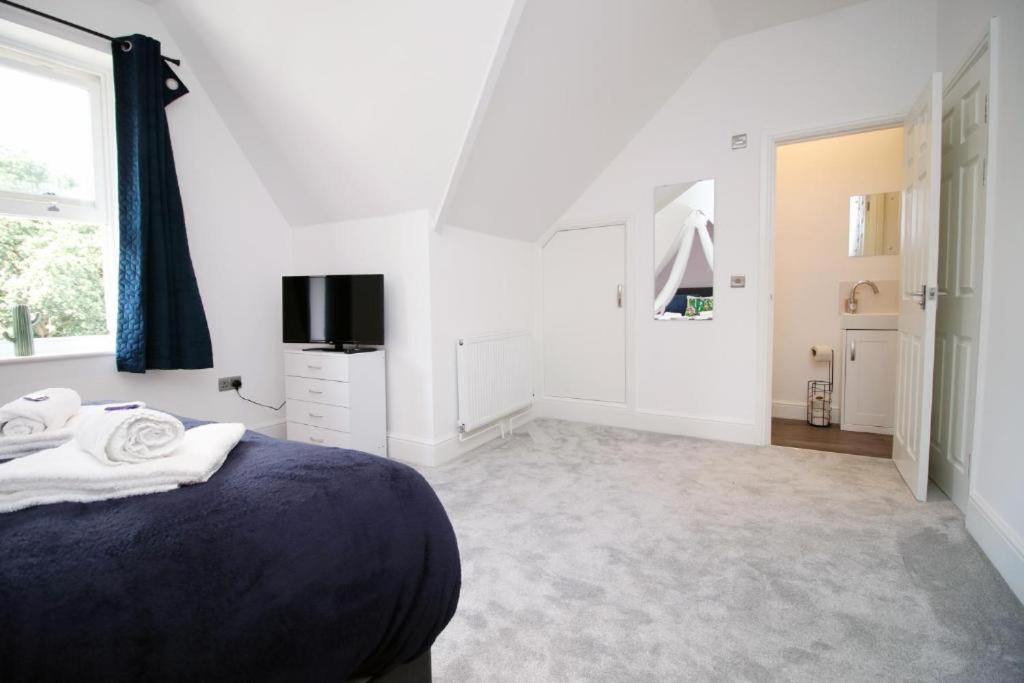 Chic 3-bed Near Cardiff's Sights Apartment